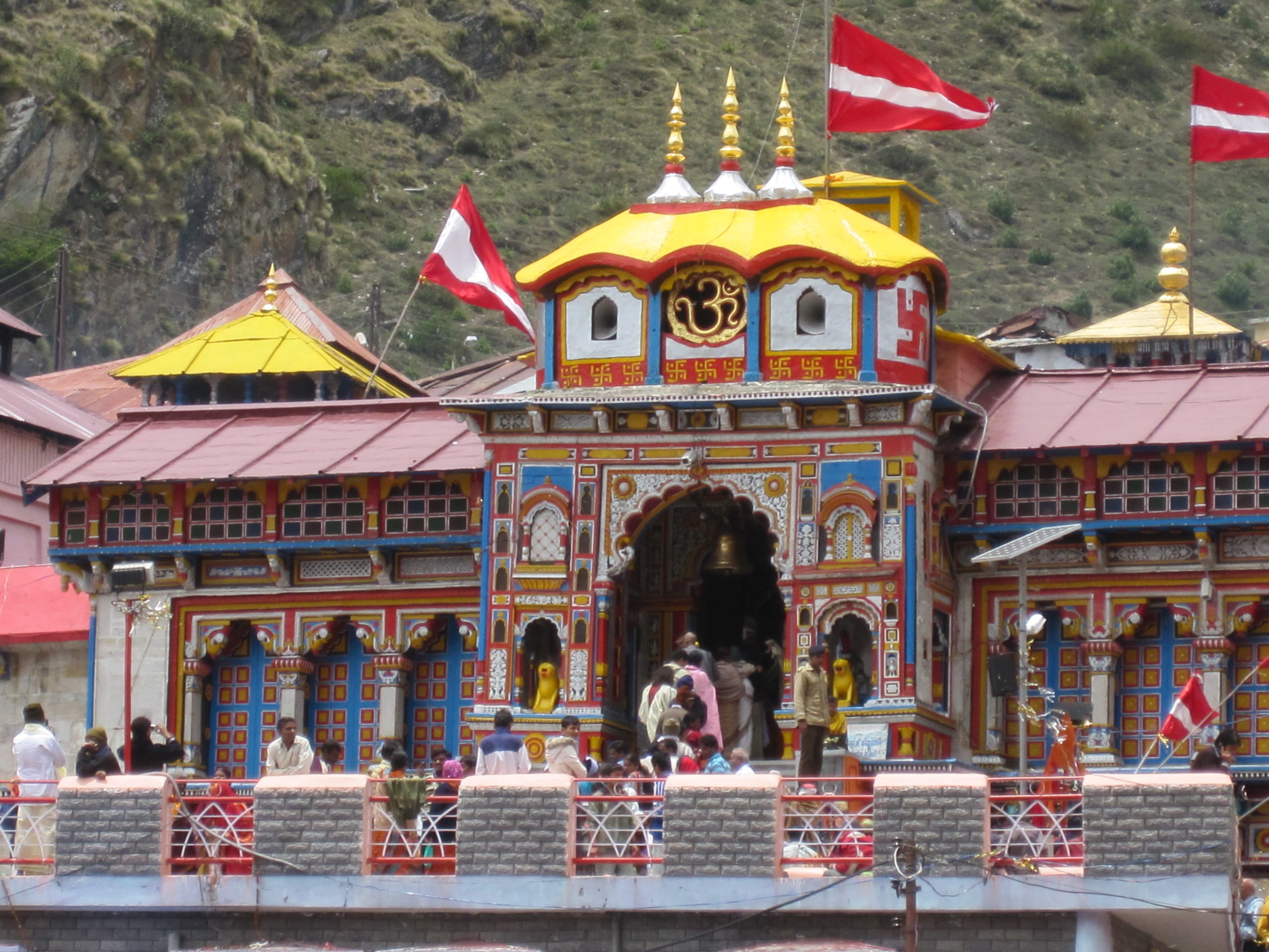 Badrinath_Temple_,_Uttarakhand